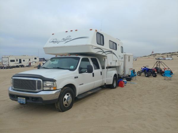 1999 F350 with 7.3 Diesel and 2WD Parked on Sand Dunes Without Getting Stuck